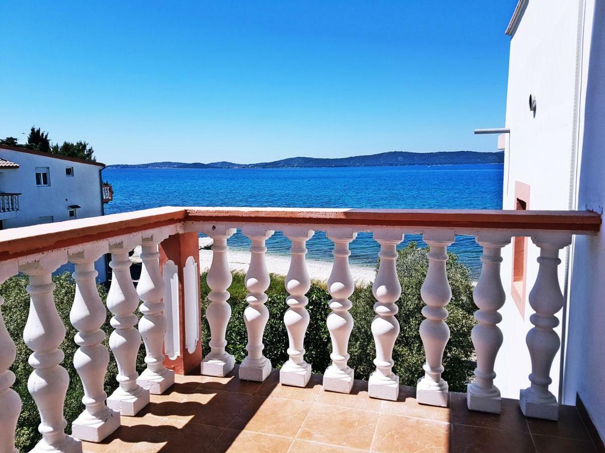 Ika Apartments Бибине Екстериор снимка